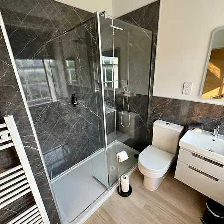 Grindal - Newly Opened Luxury 4* סנט ביז