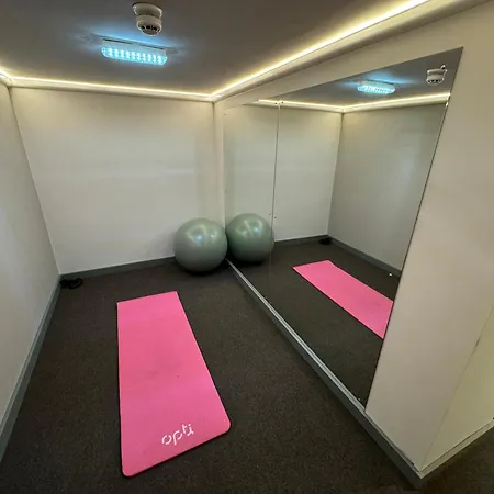 Grindal - Newly Opened Luxury Aparthotel